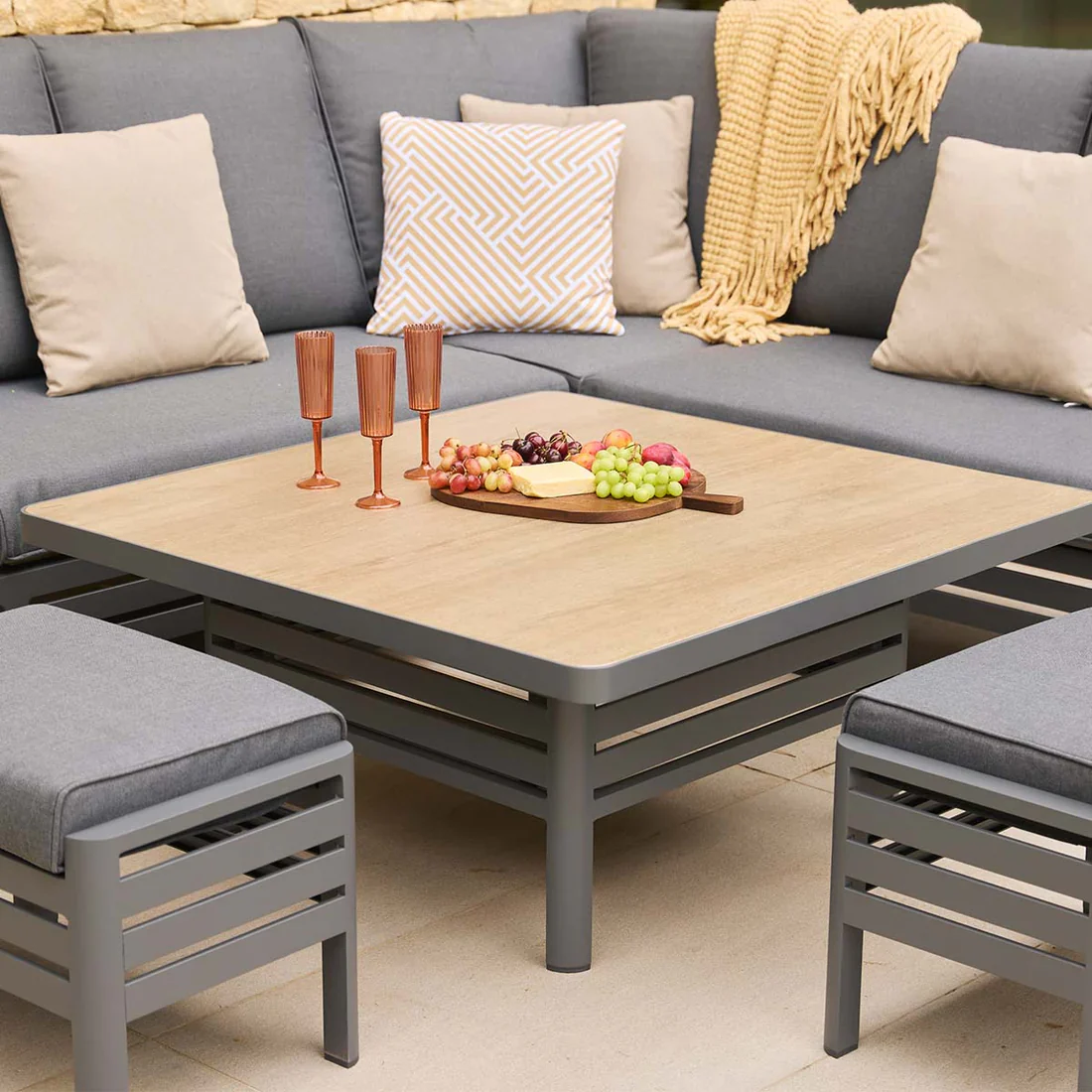 MONZA SQUARE MODULAR SET WITH ADJUSTABLE TABLE - Image 2