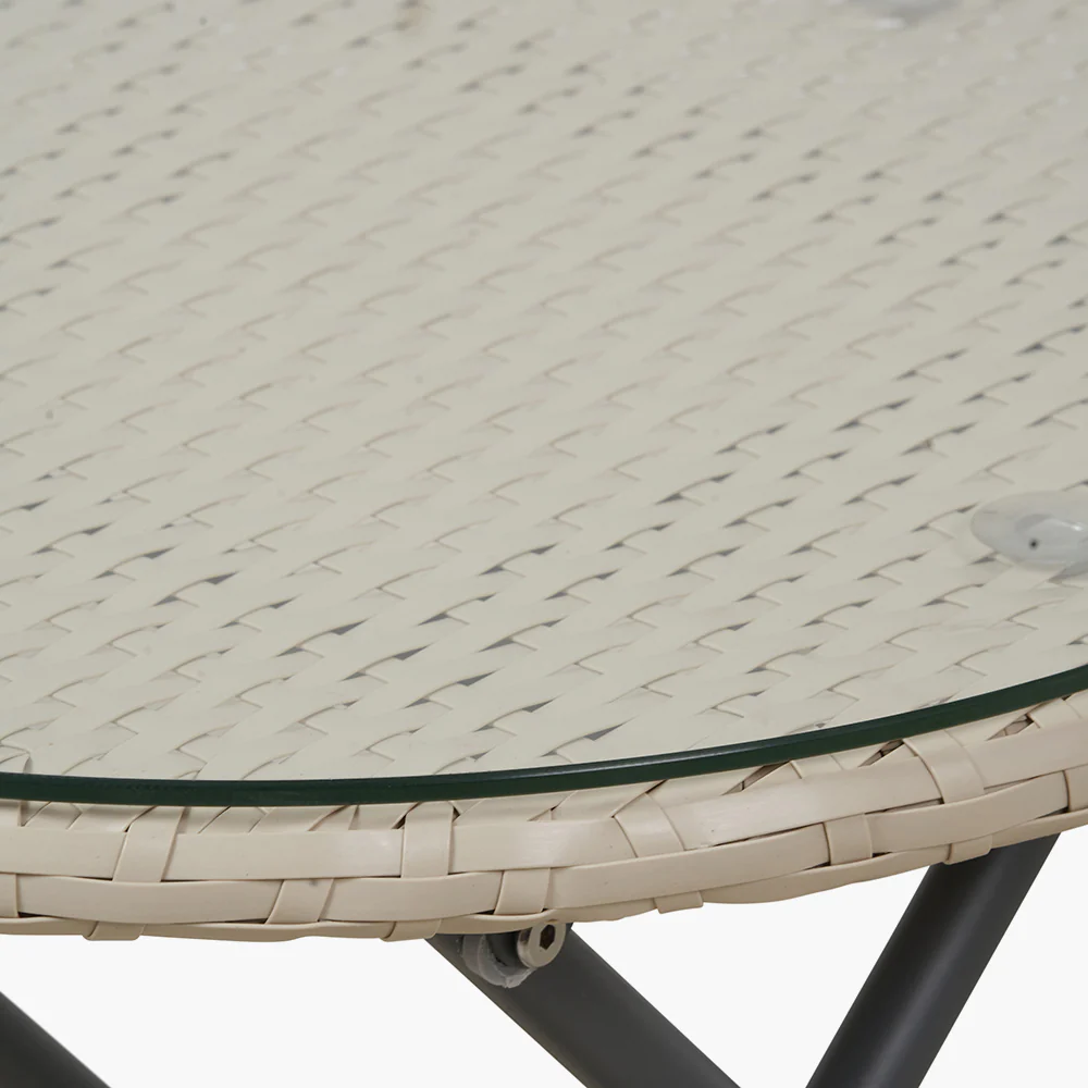 Tobs Outdoor Cream Loungers Set - Image 4